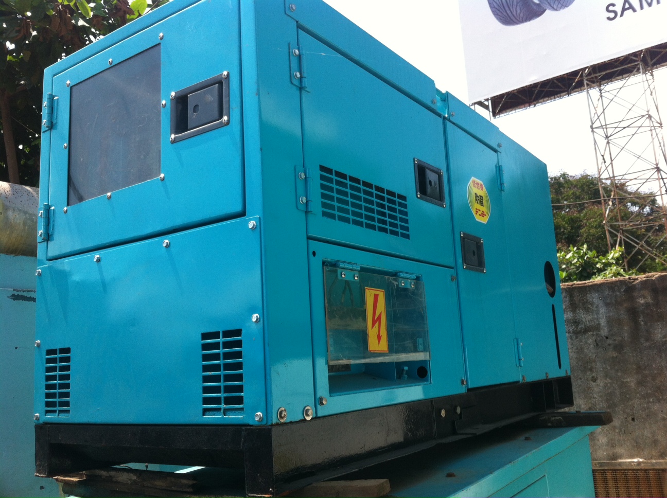 máy phát điện 25kva