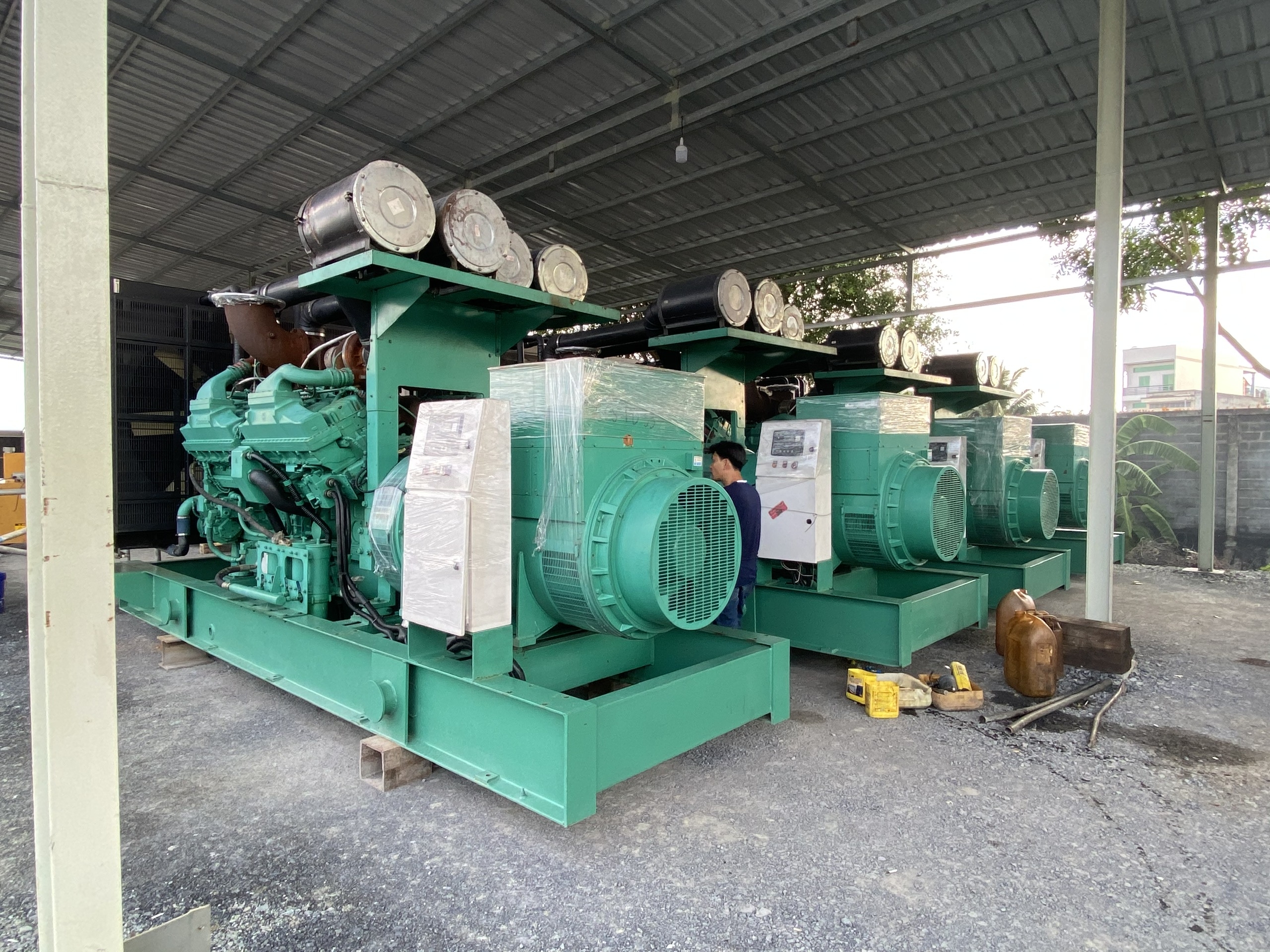 Mua Bán Thanh lý máy phát điện 1500kva